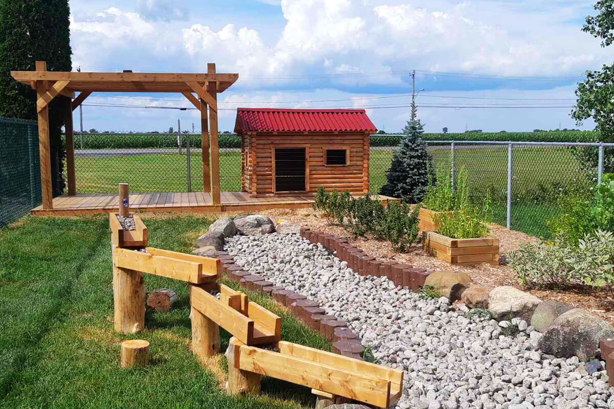 Urban Nature Store Maison d'écureuil faite à la main, fabriquée au Canada :  : Terrasse et Jardin